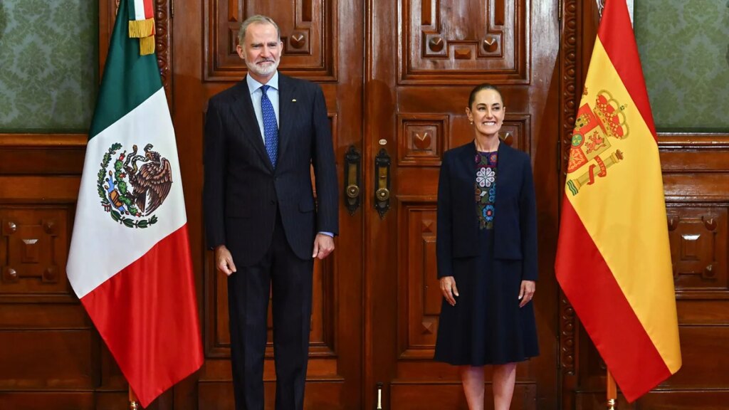 El rey Felipe VI se reúne con el presidente de México antes del partido del Mundial de España