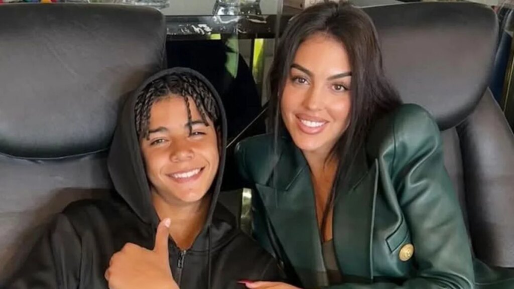 Georgina Rodríguez celebra con mariachis el cumpleaños número 16 de Cristiano Ronaldo Jr.