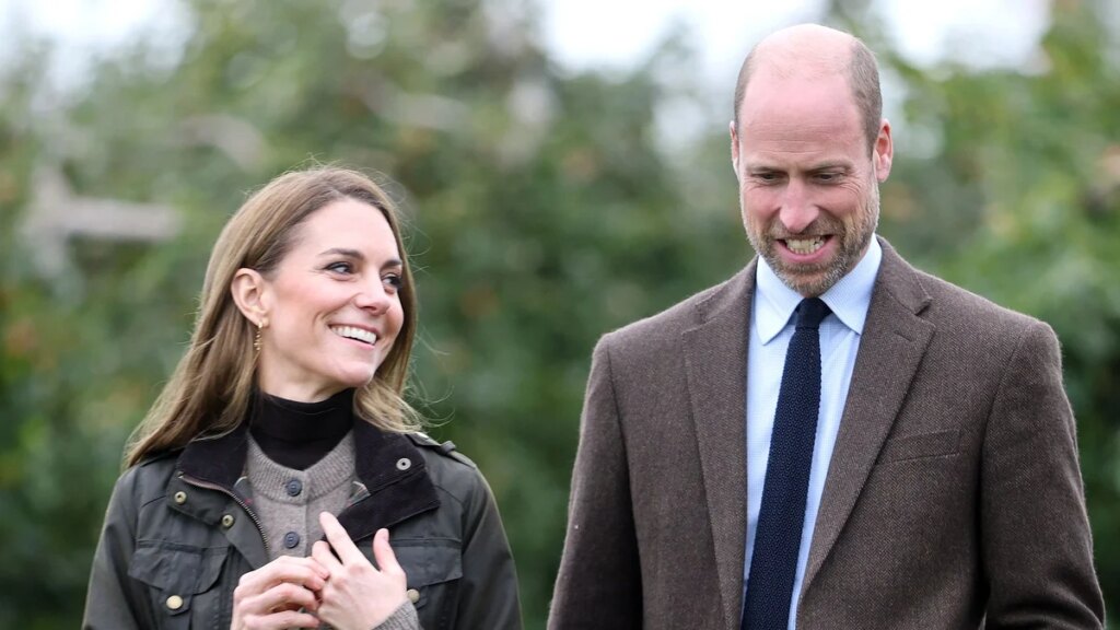 El príncipe William se disfraza para andar en motocicleta y Kate Middleton todavía está aterrorizada