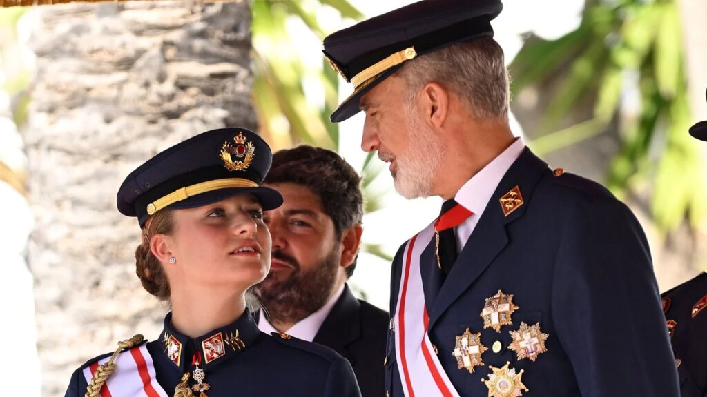 La Princesa Leonor se despide de los militares tras 3 años de entrenamiento: La emoción de un día histórico