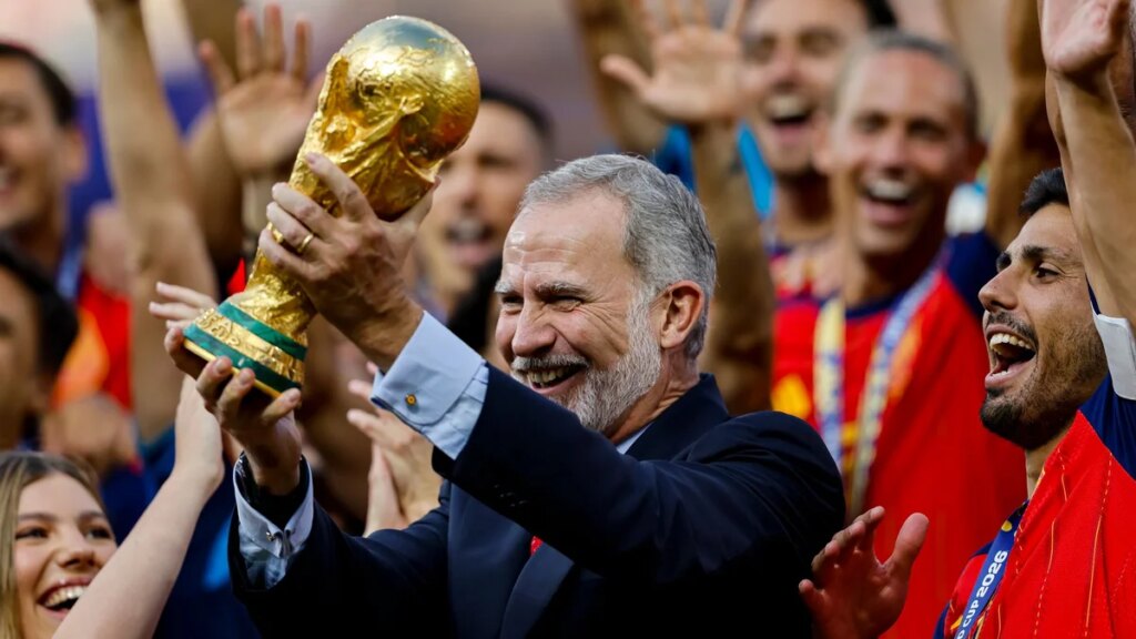 El Rey Felipe finalmente responde a la pregunta: ¿Es él el amuleto de la suerte de España en el Mundial?