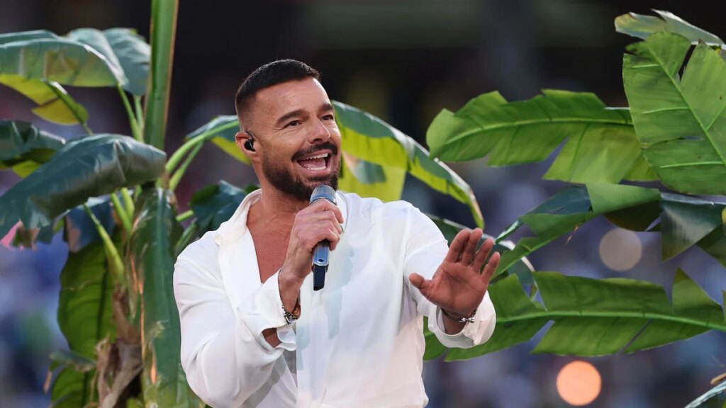 Ricky Martin trae a sus hijos más pequeños, Renn y Lucia, a los espectáculos europeos del verano