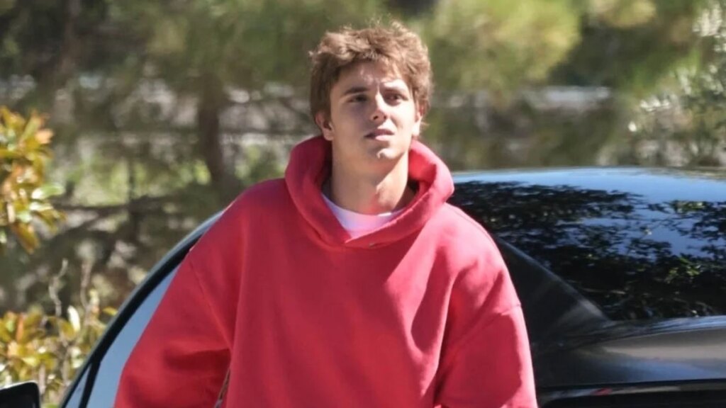 El hijo de Britney Spears, Jayden Federline, regresa con estilo a California después de su debut en la Semana de la Moda de París