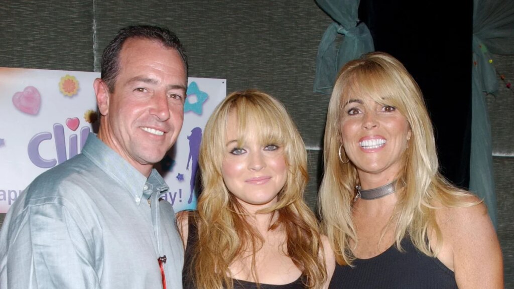 El 40 cumpleaños de Lindsay Lohan reúne a sus padres después de años de altibajos