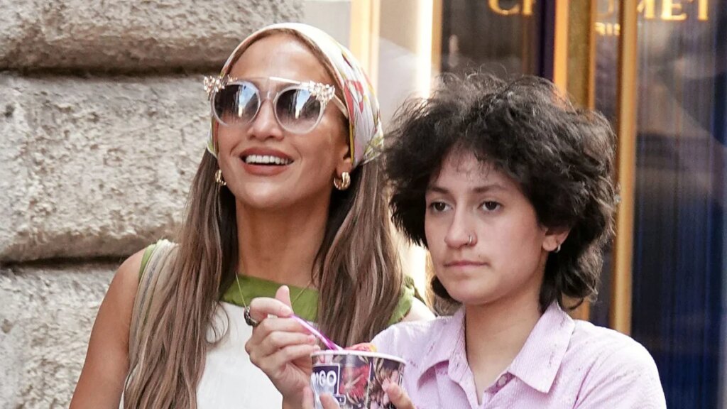 Jennifer López disfruta de Roma con sus gemelas en un viaje especial antes de ir a la universidad