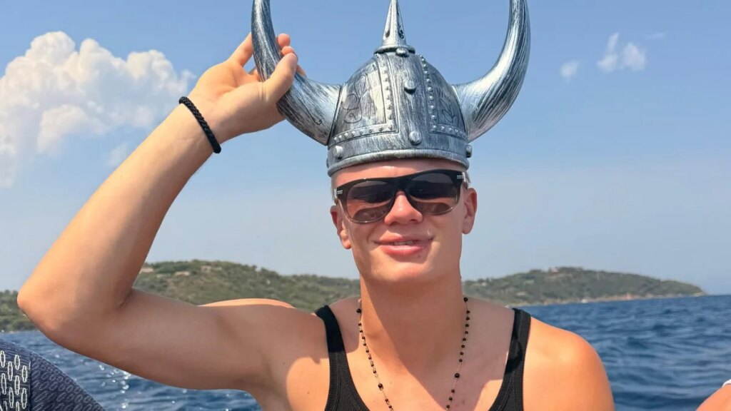 Erling Haaland celebra su 26 cumpleaños al más puro estilo vikingo