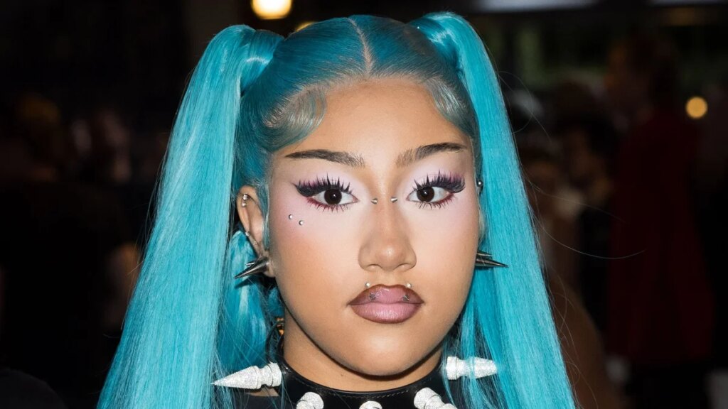 North West estrena bob azul brillante después de celebrar su cumpleaños número 13