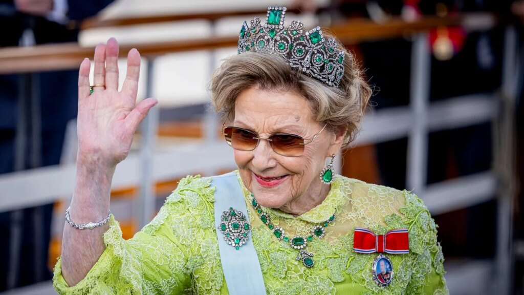 La reina Sonia se perdió el regreso a casa de Noruega en el Mundial por un viaje privado cerca de la frontera rusa