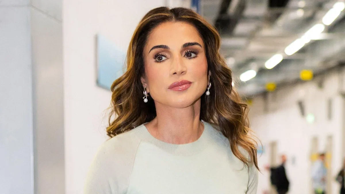 La reina Rania realiza una emotiva visita a Qatar tras la muerte del ex emir jeque Hamad bin Khalifa Al Thani