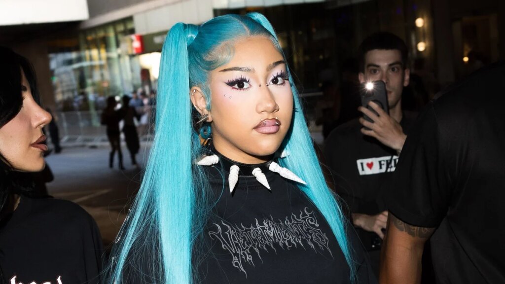 North West genera expectación con un atrevido look de piercing facial en TikTok