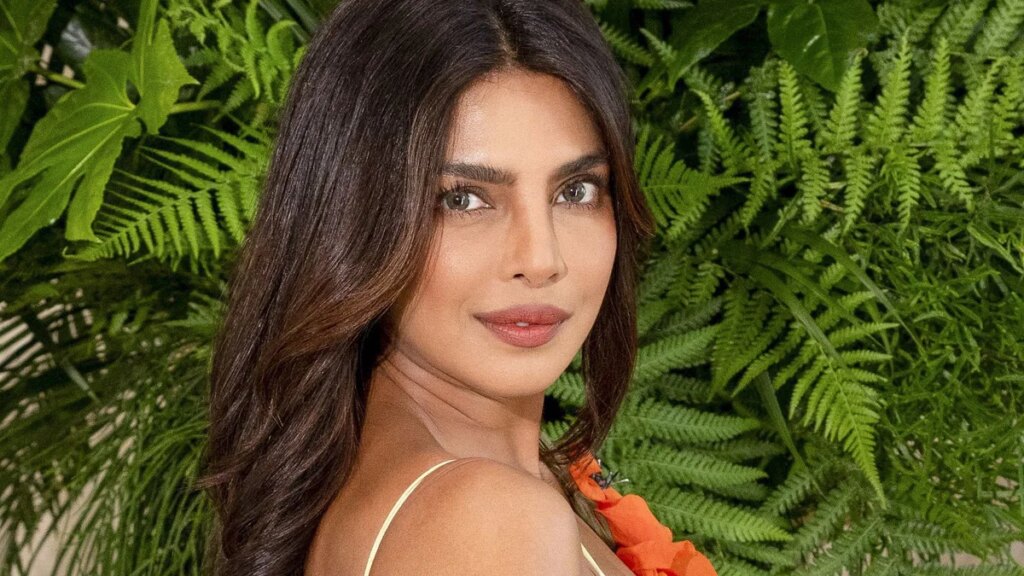 Priyanka Chopra Jonas hace una declaración audaz en París con su look floral más atrevido hasta el momento