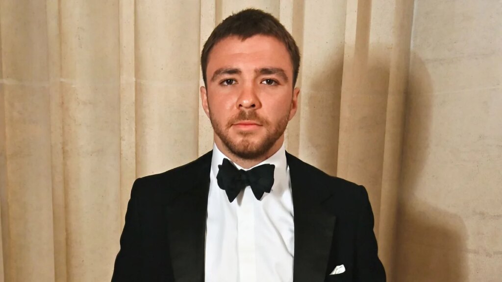 El hijo de Madonna, Rocco Ritchie, provoca reacciones violentas por fotos taurinas en España