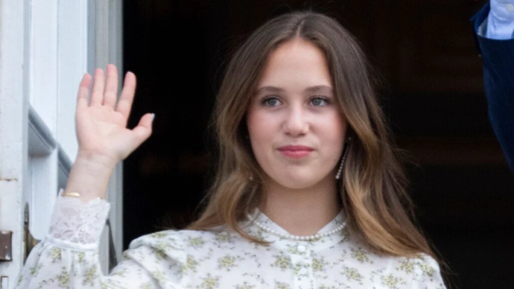 La princesa Josephine se roba la atención con su vestido amarillo mantequilla mientras la reina María coordina con su vestido azul