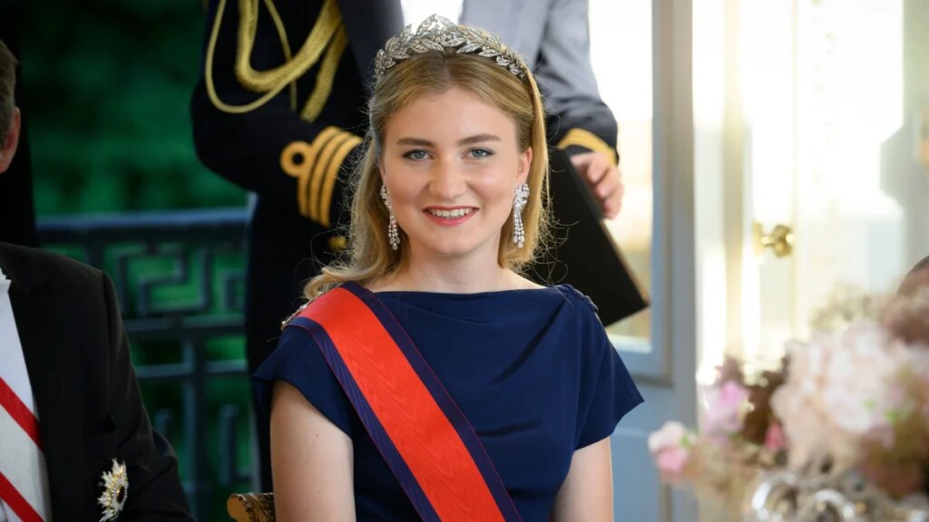 La princesa Isabel supera al rey Felipe y a la reina Matilde como la realeza más popular de Bélgica
