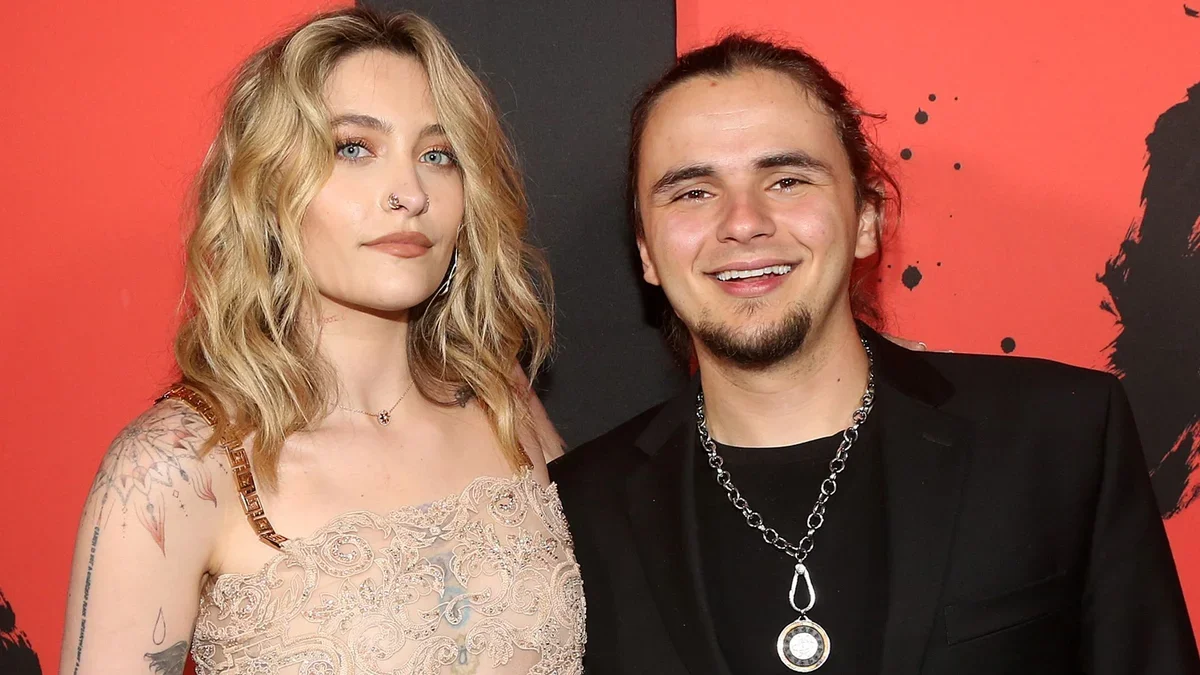 Prince y Paris Jackson rinden homenaje a su padre en el día en que habría cumplido 68 años: una aparición sorpresa y una grabación privada