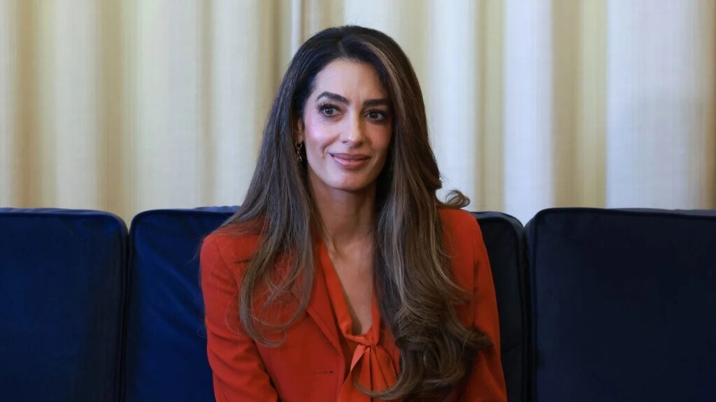 Amal Clooney regresa a Malawi tres años después por una razón significativa