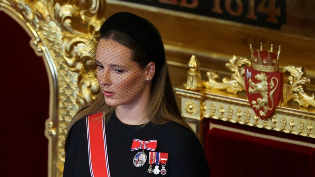 El homenaje más discreto de Ingrid Alexandra a su abuelo Harald está en sus pendientes: “Las perlas simbolizan sus lágrimas”