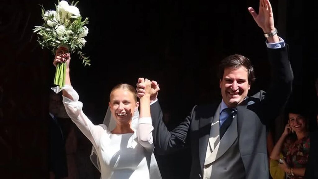 La boda de Paloma Barbadillo en las bodegas de su familia, con Victoria Federica y Rocío Laffon, entre las invitadas