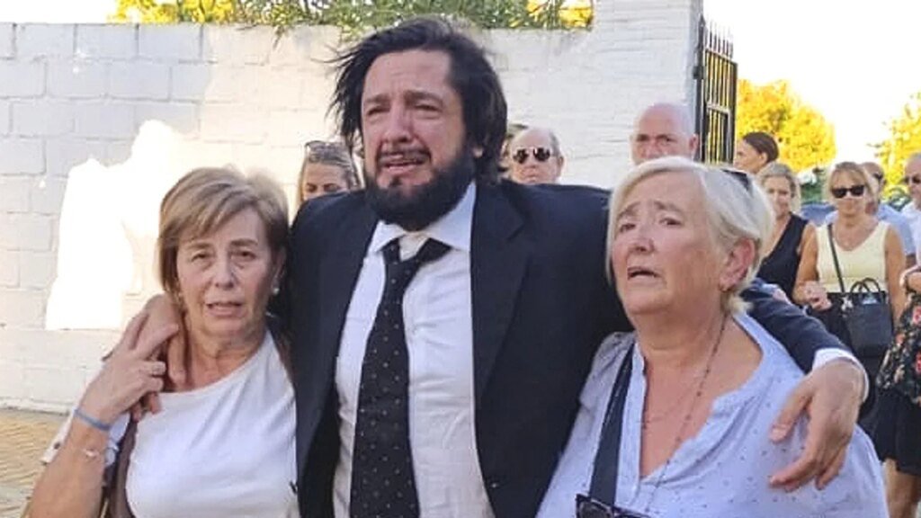 Rafael Amargo, roto de dolor en el último adiós a su padre: “Tú me apretaste la mano más fuerte”