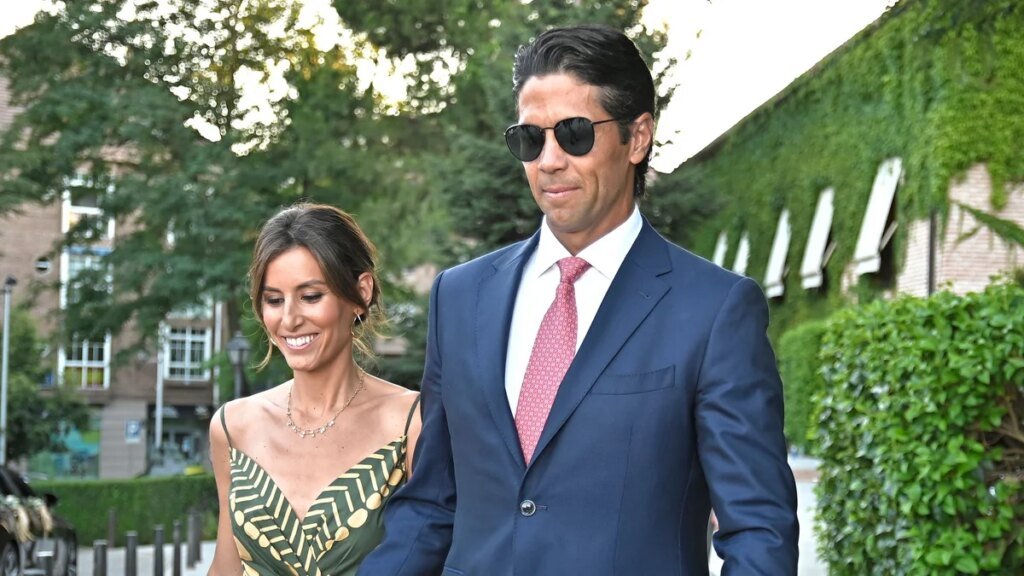 Las imágenes de Ana Boyer y Fernando Verdasco, de cena romántica tras ser padres por cuarta vez