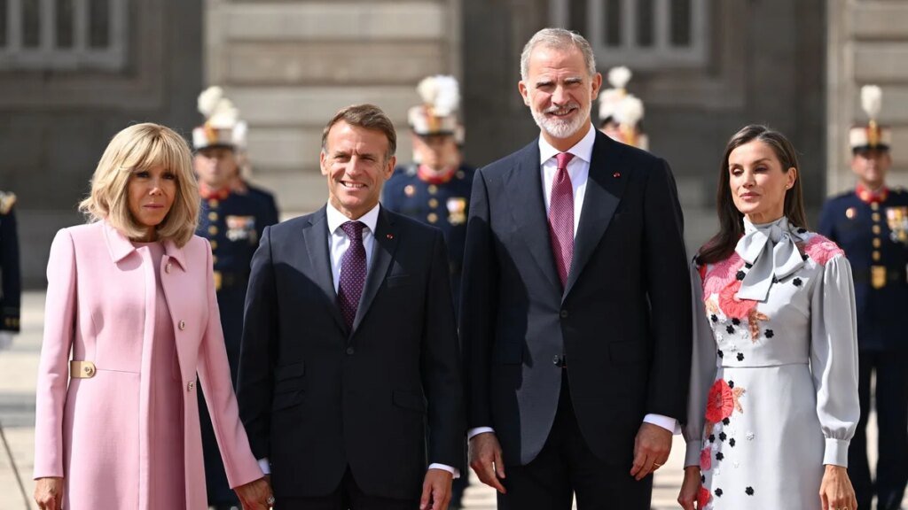 La princesa Leonor y la infanta Sofía se saltaron la cena de estado de los Macron, pero aun así se robaron la noche
