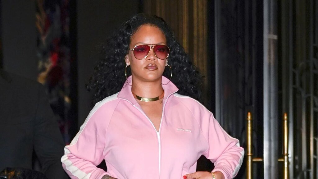 El dulce momento en español de Rihanna con su hija Rocki