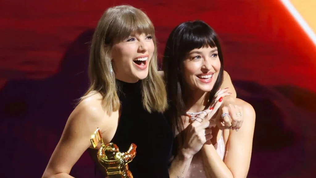 Dakota Johnson habla sobre las fotos de la boda de Taylor Swift