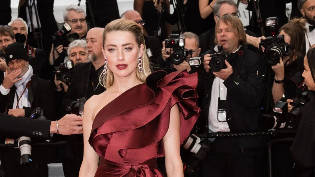 Amber Heard hace un inusual regreso a Instagram con una lista de vinos impresionantemente larga