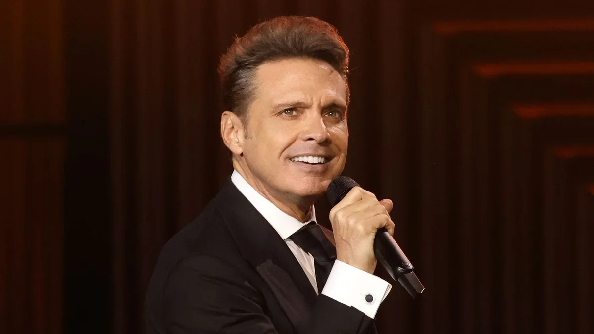 Luis Miguel anuncia gira para 2027