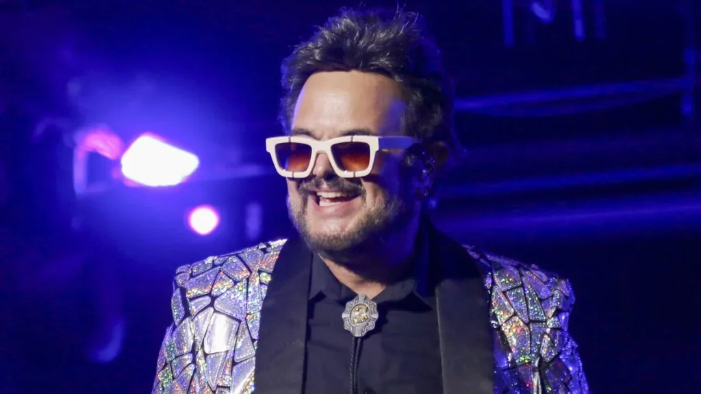 Aleks Syntek explica la razón de su molestia en concierto del 15 de septiembre