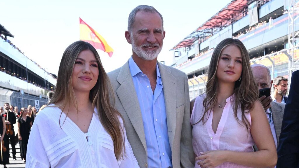 La Princesa Leonor y la Infanta Sofía debutan en Madrid en la F1