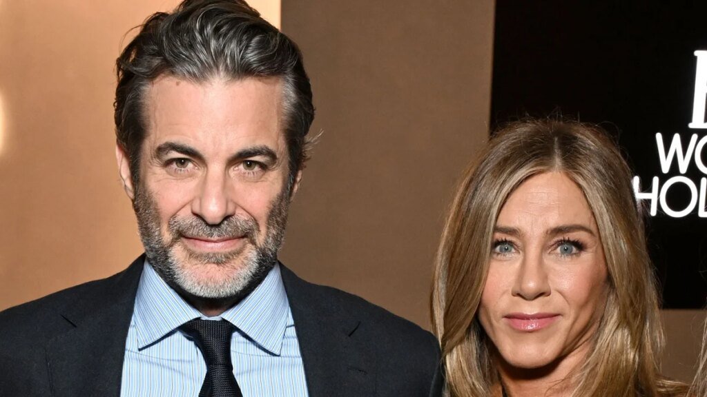 Jennifer Aniston se hace viral al entrevistar a su novio, Jim Curtis, y acaba revelando su “miedo más profundo”