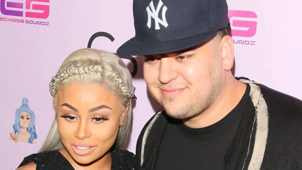 Rob Kardashian reacciona al volverse viral mientras Blac Chyna exagera sus fotos