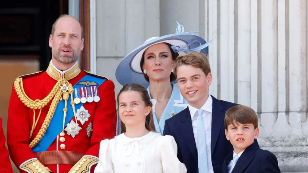 Los sorprendentes nombres que usan los hijos del príncipe William y Kate Middleton en el colegio