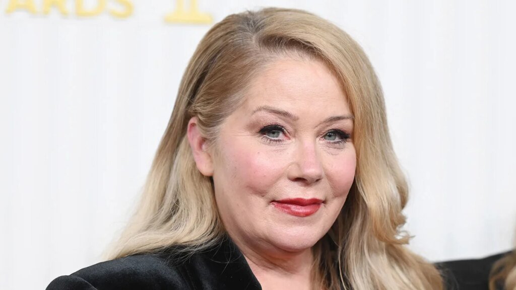 Christina Applegate revela que no tiene EM en un impactante giro médico