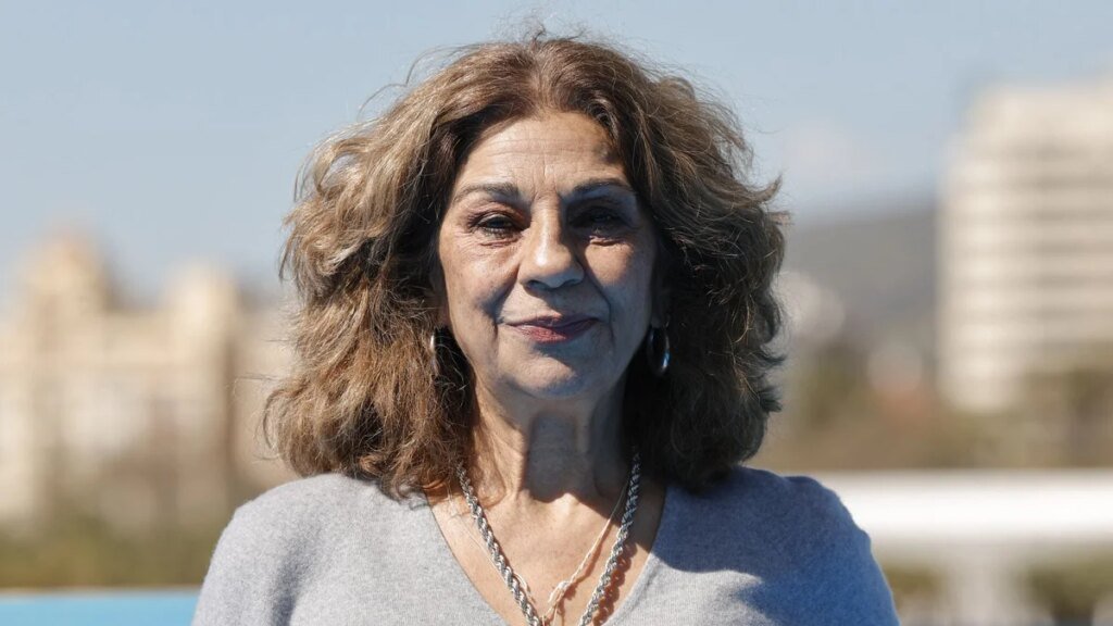 Lolita Flores vuelve a su infancia con una entrañable fotografía junto a su padre El Pescaílla: “Siguen vivos en mí”