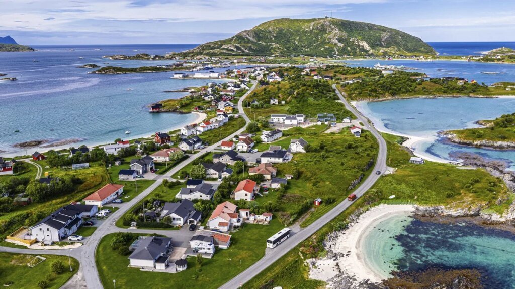Sommaroy, Noruega: la isla donde el tiempo no existe y el sol nunca se pone