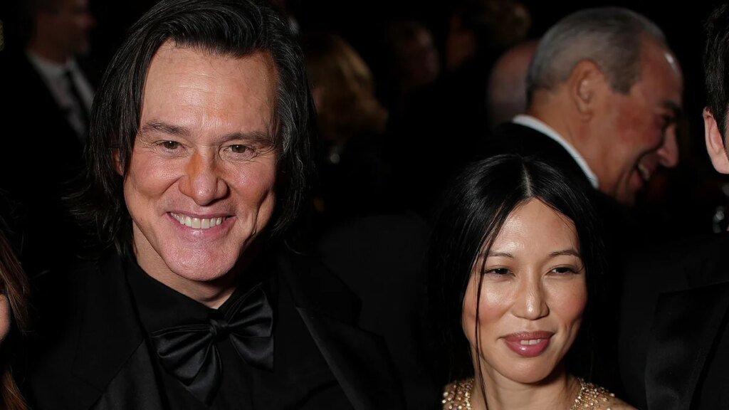Jim Carrey se casa en secreto con su novia Min Ah meses después de hacer romance público
