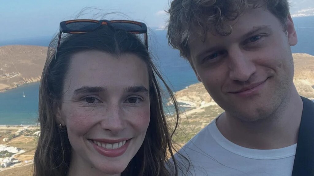 La princesa Alejandra de Leiningen, sobrina nieta del rey Simeón, se compromete tras una propuesta de cuento de hadas en Canadá