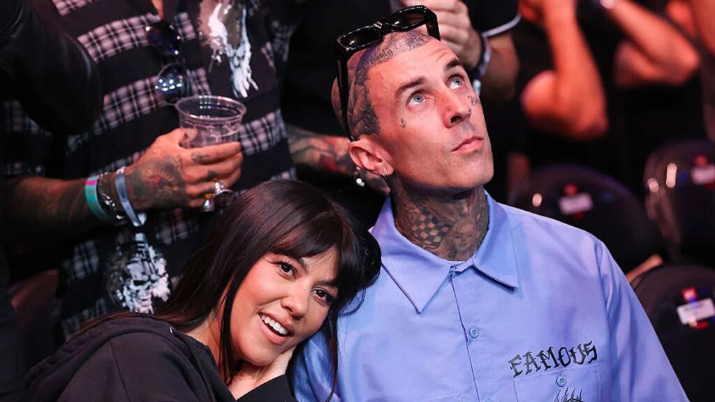 Travis Barker revela cirugía después de fotos en el hospital con Kourtney Kardashian y Alabama