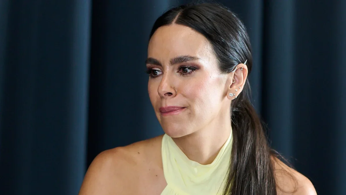 Cristina Pedroche preocupa tras compartir una fotografía ingresada en el hospital: “A ver si por fin puedo respirar bien”