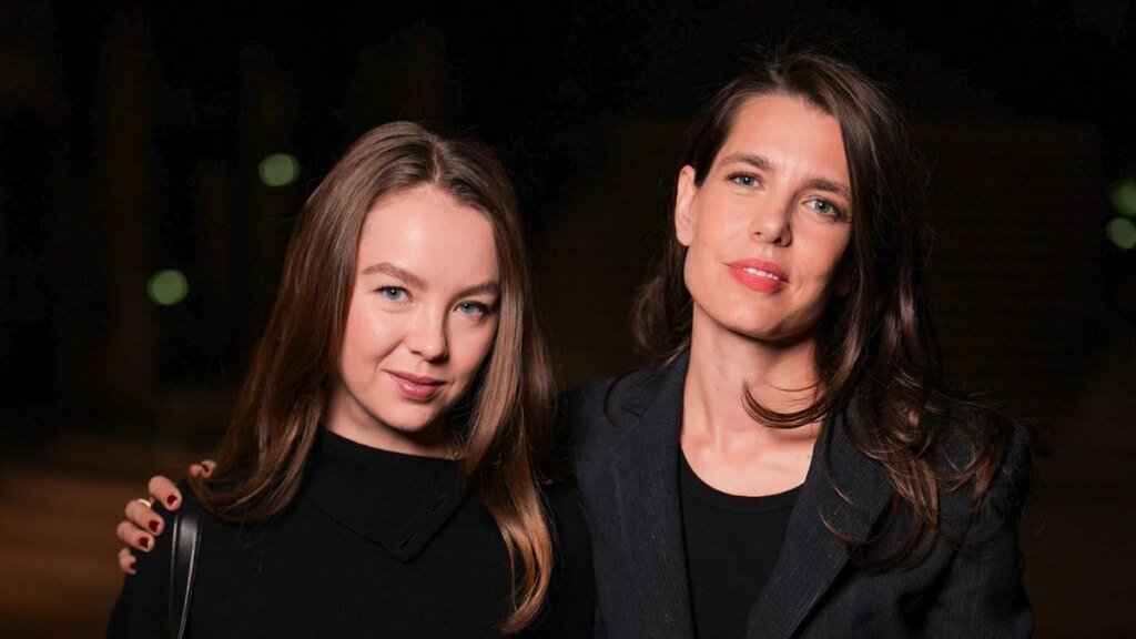 Carlota Casiraghi y Alejandra de Hannover comparten ‘front row’ en París: “Son realmente las herederas modernas de Carolina de Mónaco y Grace Kelly”