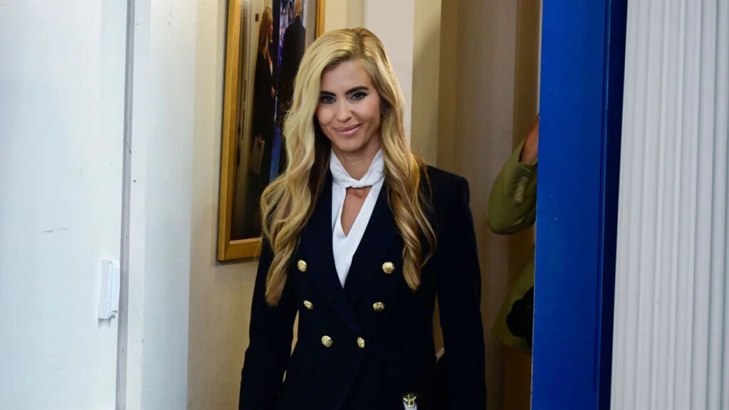Katie Zacharia, destituida como secretaria de la Casa Blanca cinco días después de asumir el puesto