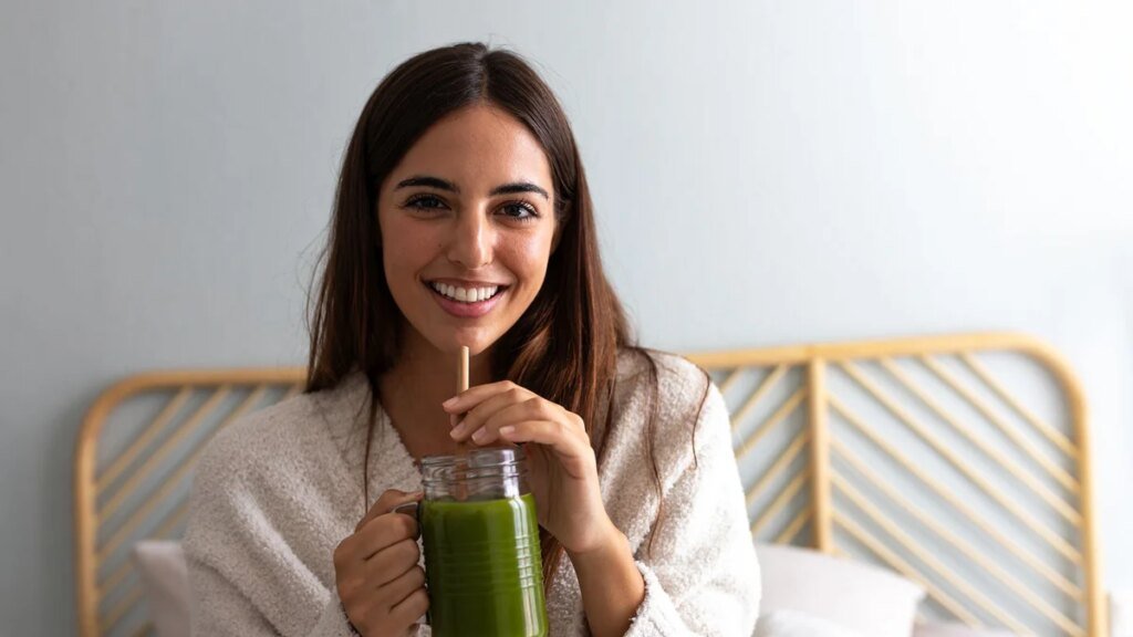 El secreto para prepararme batidos sanos en un minuto todas las mañanas es esta batidora Ninja rebajada por el Prime Day