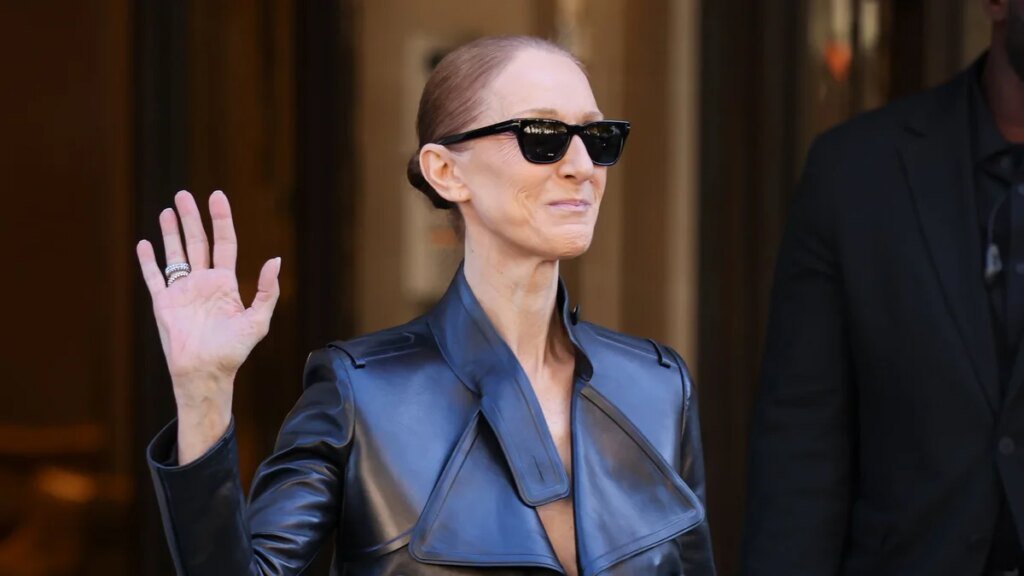 El look de cuero de pies a cabeza de Céline Dion en París presenta un detalle atrevido debajo de su chaqueta corta