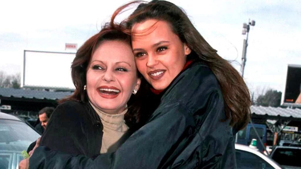 Los preciosos mensajes de Carmen Morales y Shaila Dúrcal a su madre, Rocío Dúrcal, en una fecha muy especial: “Esto es para ti, mamá”
