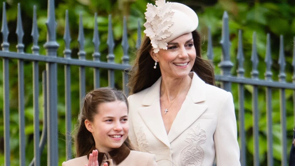 La princesa Kate y su hija Charlotte son captadas en un inusual viaje en metro en Londres