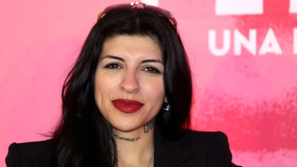 Cazzu confiesa que pensó que la ley con su nombre era una broma