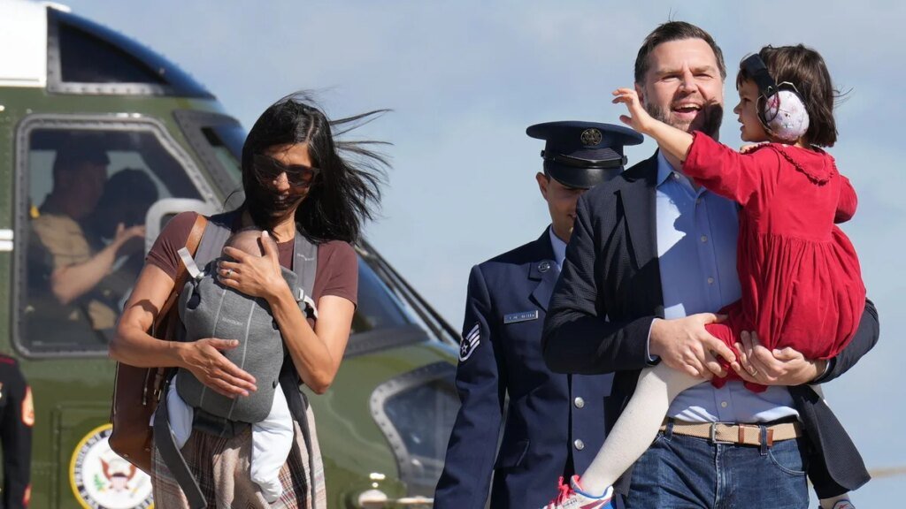 Usha Vance, mujer del vicepresidente de EE.UU., protagoniza un momento de pánico al bajar del helicóptero con su hijo de 11 meses