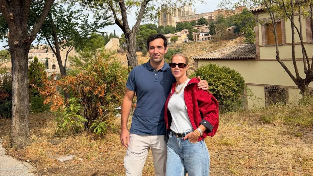 La familia Bono se reúne en Toledo por los 17 años del hijo mayor de Amelia Bono, con su novio Alejandro Reina como invitado destacado